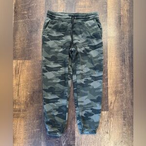 Wild Fable Green Camouflage women’s Joggers